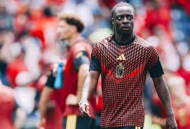 L’Équipe Meminta Maaf kepada Pemain Bola Jérémy Doku atas Komentar Punditsnya